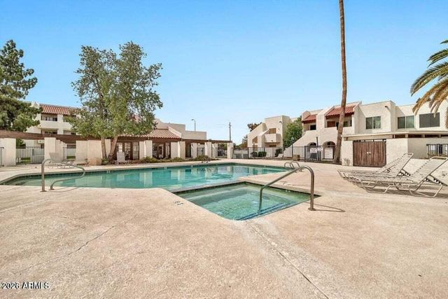 4730 W NORTHERN Avenue 2117, Glendale, AZ 85301