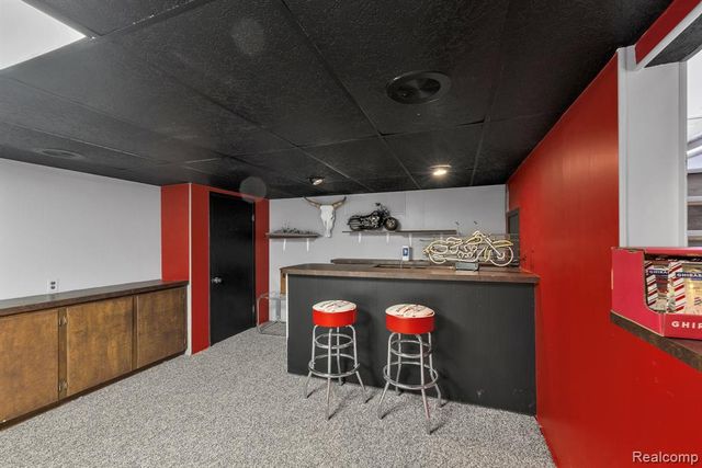 24574 Mabray Avenue, Eastpointe, MI 48021