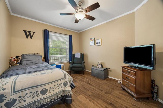 200 Bubbling Brook DR, Hutto, TX 78634