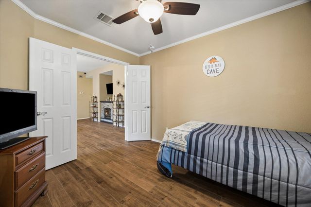200 Bubbling Brook DR, Hutto, TX 78634