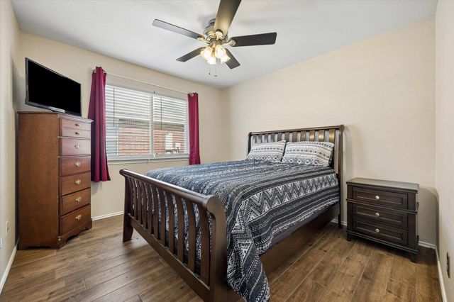 200 Bubbling Brook DR, Hutto, TX 78634