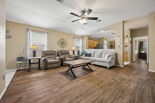 200 Bubbling Brook DR, Hutto, TX 78634