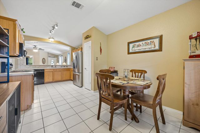 200 Bubbling Brook DR, Hutto, TX 78634