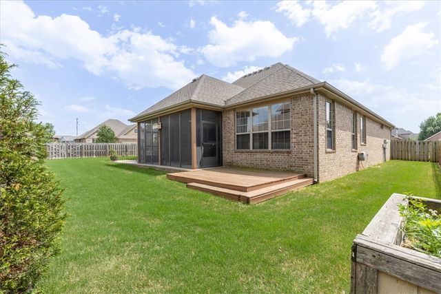 3400 SW Crosswinds Boulevard, Bentonville, AR 72713