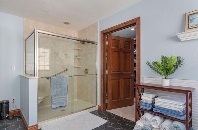 1004 W Glacier Court, Nixa, MO 65714