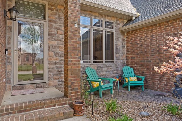 1004 W Glacier Court, Nixa, MO 65714