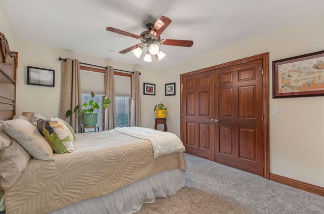 1004 W Glacier Court, Nixa, MO 65714