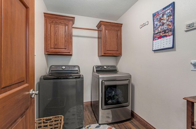 1004 W Glacier Court, Nixa, MO 65714