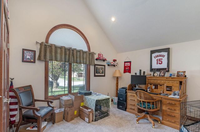 1004 W Glacier Court, Nixa, MO 65714