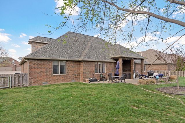 1004 W Glacier Court, Nixa, MO 65714