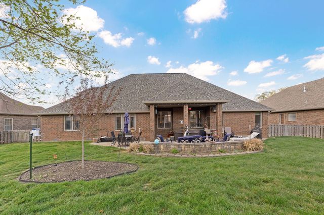 1004 W Glacier Court, Nixa, MO 65714