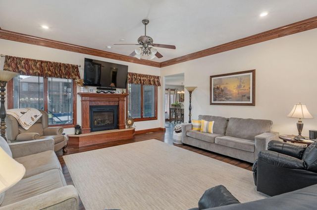 1004 W Glacier Court, Nixa, MO 65714