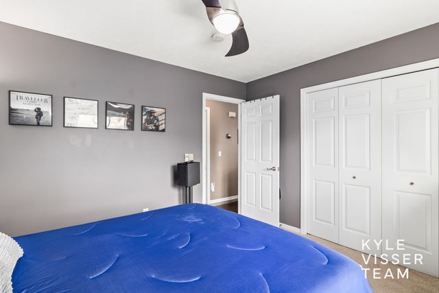 2916 Woodglen Street NW, Grand Rapids, MI 49504