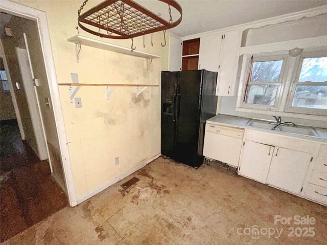 2330 40th Avenue Court NE, Hickory, NC 28601