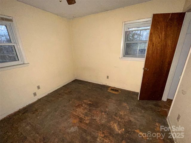 2330 40th Avenue Court NE, Hickory, NC 28601