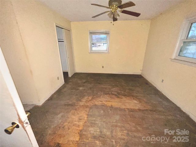 2330 40th Avenue Court NE, Hickory, NC 28601