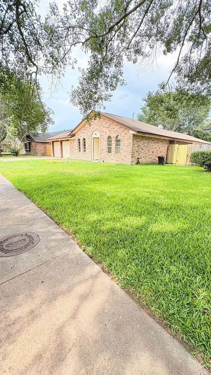 21514 Greenham Drive, Spring, TX 77388
