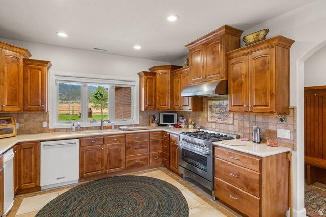 520 N OLD PARAGONAH HWY, Parowan, UT 84761