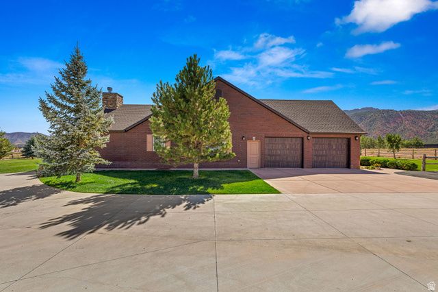 520 N OLD PARAGONAH HWY, Parowan, UT 84761