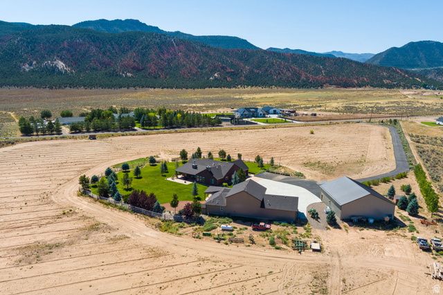 520 N OLD PARAGONAH HWY, Parowan, UT 84761