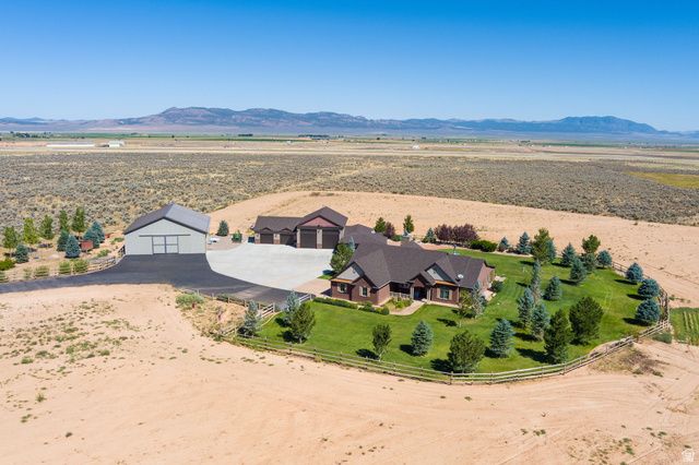 520 N OLD PARAGONAH HWY, Parowan, UT 84761