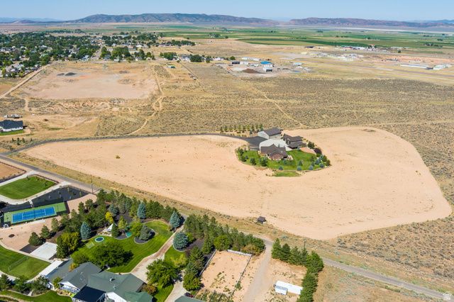 520 N OLD PARAGONAH HWY, Parowan, UT 84761