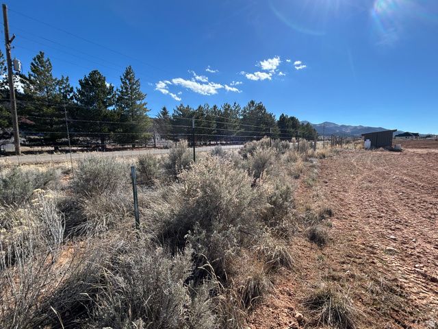 520 N OLD PARAGONAH HWY, Parowan, UT 84761