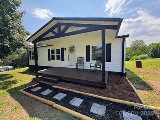 4061 Stone Creek Court, Lenoir, NC 28645