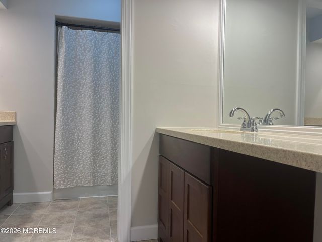 18 Lexington Court, Red Bank, NJ 07701