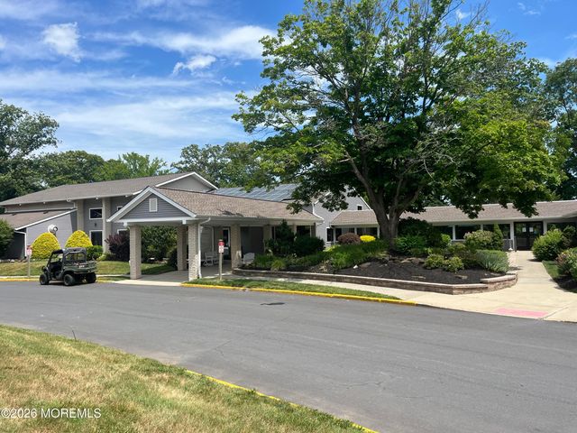 18 Lexington Court, Red Bank, NJ 07701