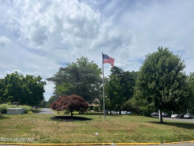 18 Lexington Court, Red Bank, NJ 07701