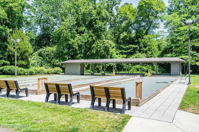 18 Lexington Court, Red Bank, NJ 07701