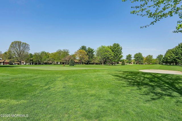 18 Lexington Court, Red Bank, NJ 07701