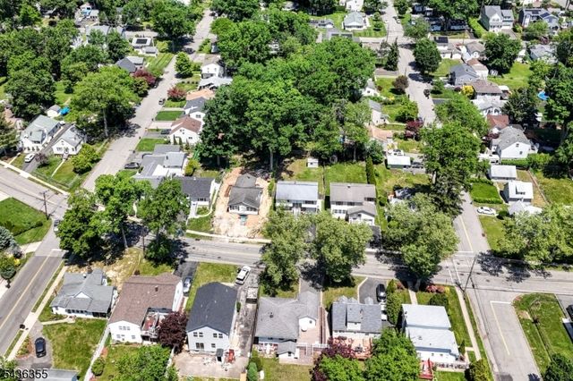 202 Lake Shore Dr, Parsippany-troy Hills Twp., NJ 07034