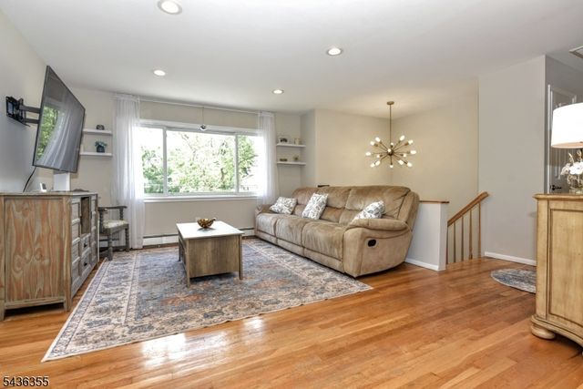 202 Lake Shore Dr, Parsippany-troy Hills Twp., NJ 07034
