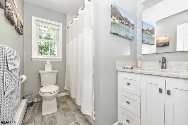 202 Lake Shore Dr, Parsippany-troy Hills Twp., NJ 07034