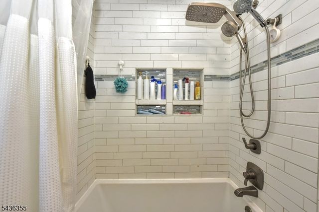 202 Lake Shore Dr, Parsippany-troy Hills Twp., NJ 07034