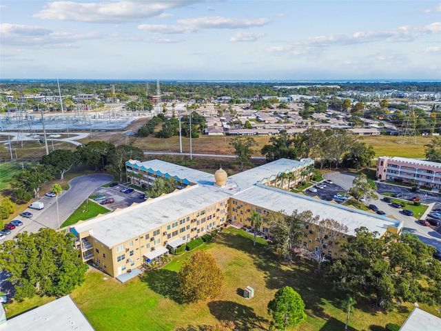 2466 ECUADORIAN WAY 6, Clearwater, FL 33763