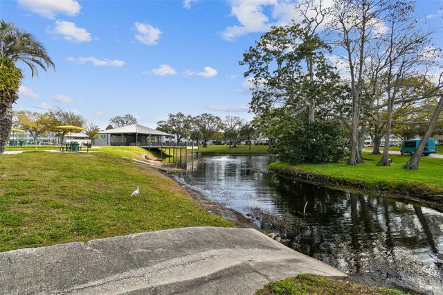 2466 ECUADORIAN WAY 6, Clearwater, FL 33763