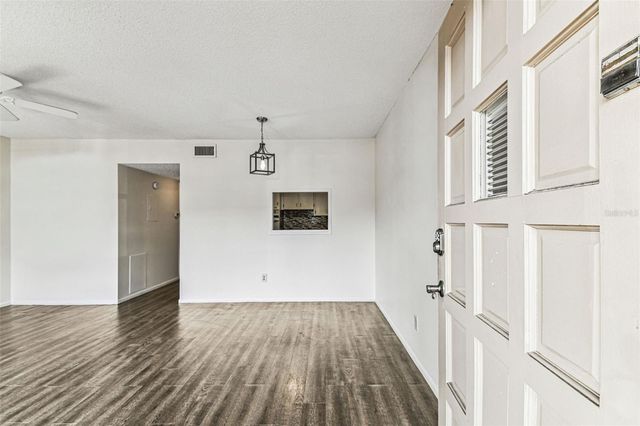 2466 ECUADORIAN WAY 6, Clearwater, FL 33763