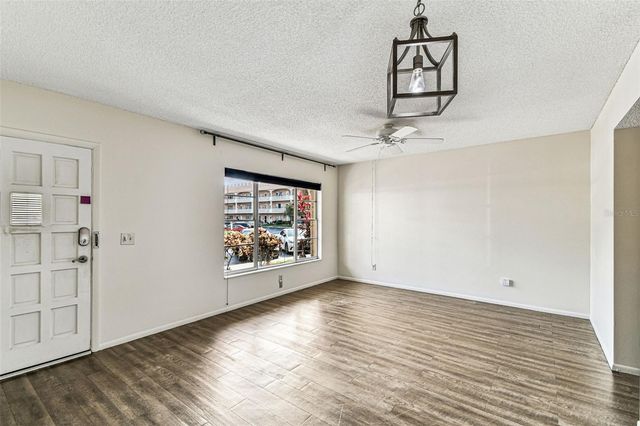 2466 ECUADORIAN WAY 6, Clearwater, FL 33763