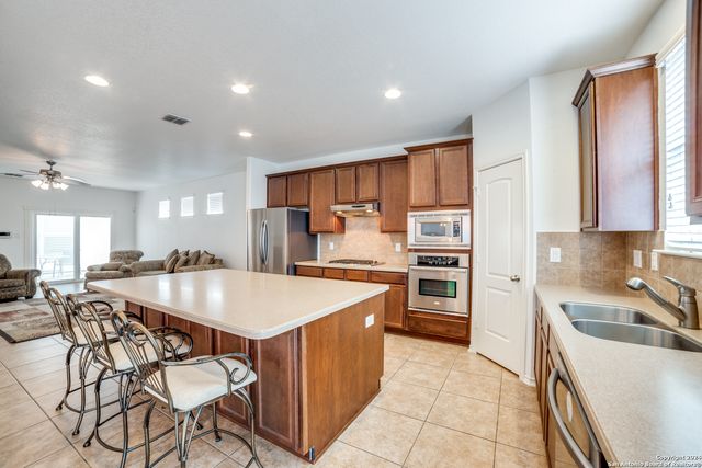 3718 WILLOW WALK, San Antonio, TX 78259