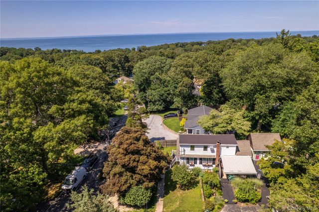 88 Cherry Road, Rocky Point, NY 11778