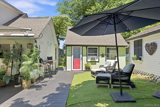 88 Cherry Road, Rocky Point, NY 11778