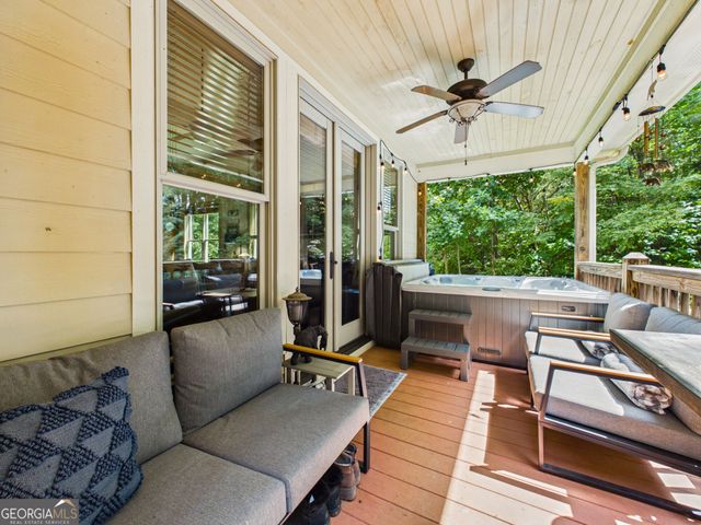 476 Licklog Ridge, Hayesville, NC 28904
