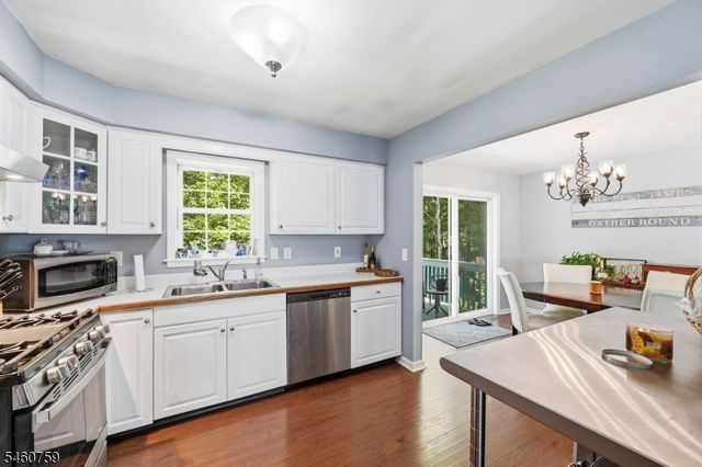 46 Melinda Ln, Vernon Twp., NJ 07421