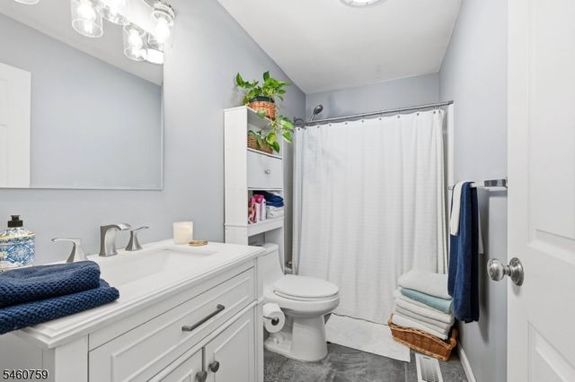 46 Melinda Ln, Vernon Twp., NJ 07421