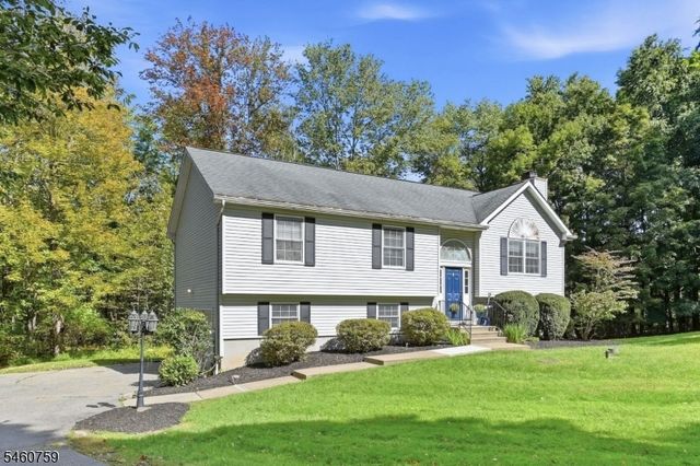 46 Melinda Ln, Vernon Twp., NJ 07421