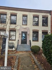 302 OKLAHOMA AVE NE #102, Washington, DC 20002