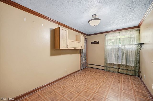 5950 Parkman Road NW, Warren, OH 44481